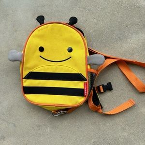 Skip Hop bee toddler backpack with removable tether